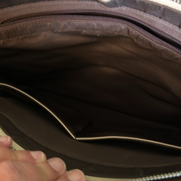 Gold faux leather bag with card holder - Picture 5 of 9